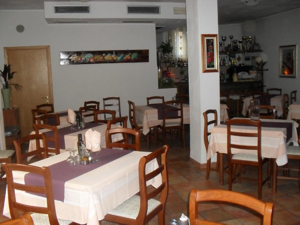 Albergo Ristorante Olimpia Abbadia San Salvator Exterior foto