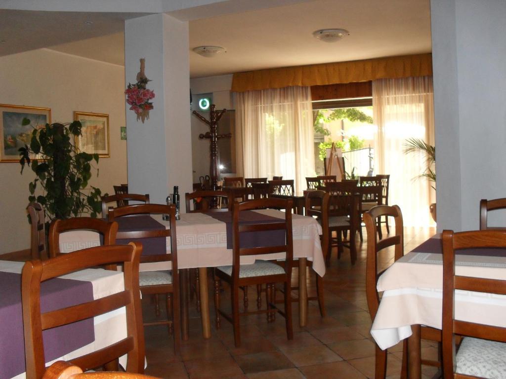 Albergo Ristorante Olimpia Abbadia San Salvator Exterior foto