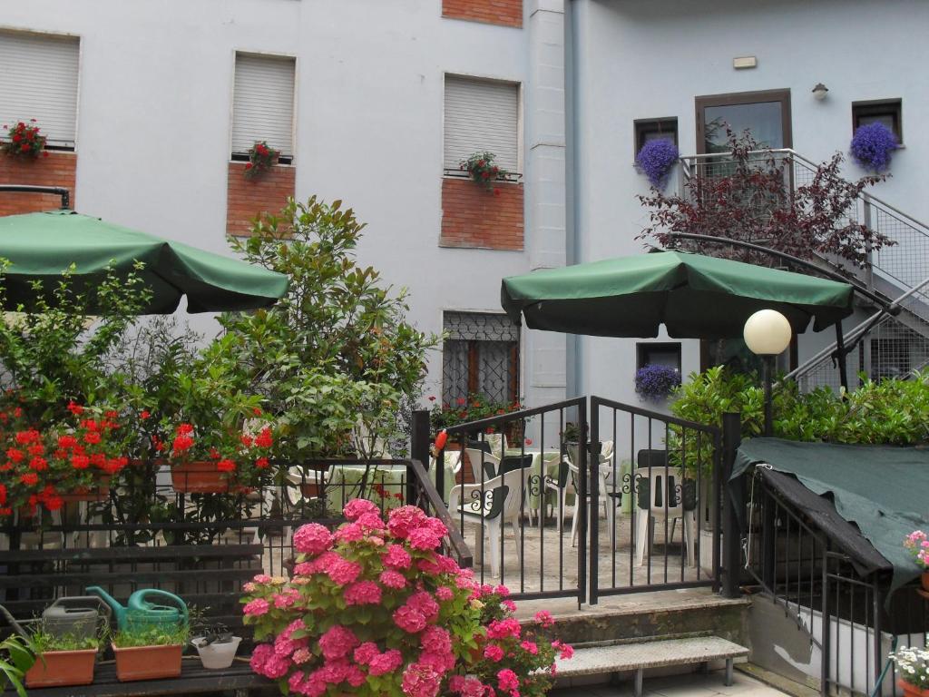 Albergo Ristorante Olimpia Abbadia San Salvator Exterior foto
